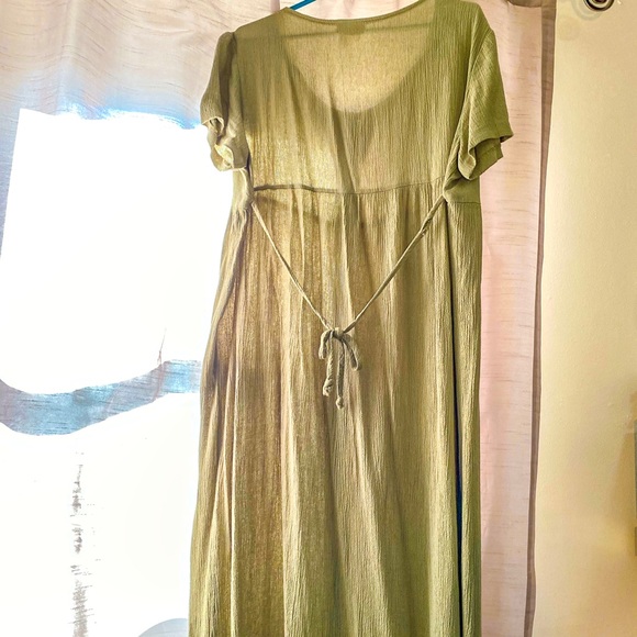 Sage green vintage maxi button up dress with tie string & gold buttons - Picture 7 of 7